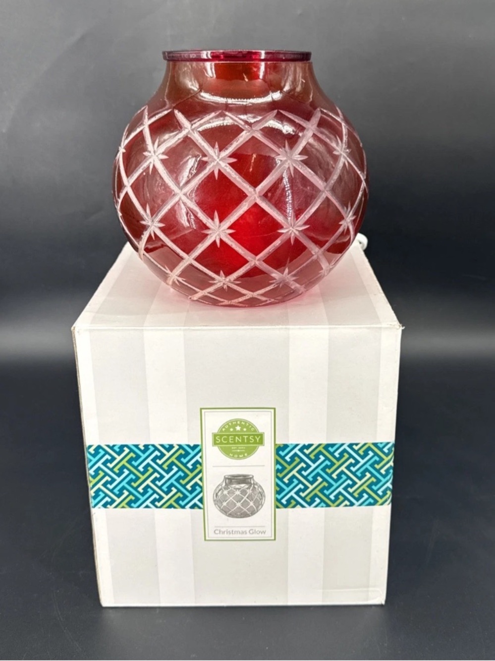 Scentsy Red Cut-Glass Warmer - Christmas Glow